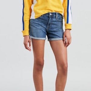 BRAND NWOT Levi’s Boy Shorts Mid Rise